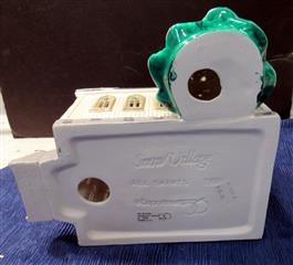LOT 7 ORIGINAL DICKENS DEPT 56 SNOW VILLAGE - LOT INCLUDES: ROUND LAKE RINK - AL